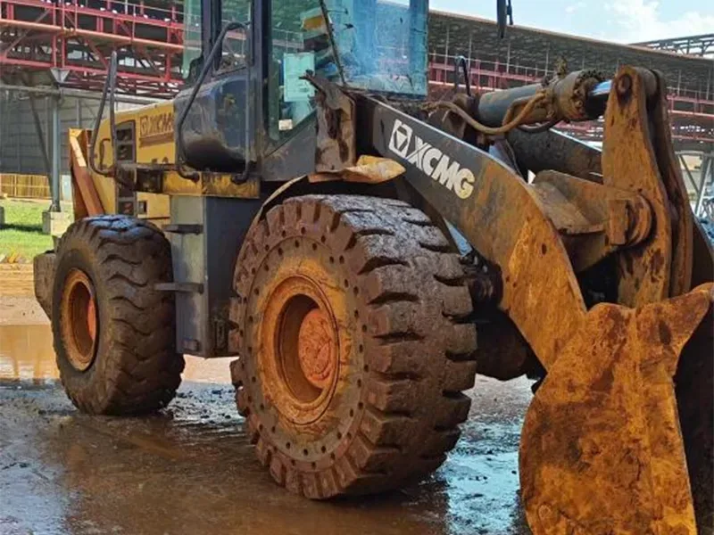 23,5-25 Solid Tire – bevált megoldás az indonéz nikkelbányászati ​​műveletekhez